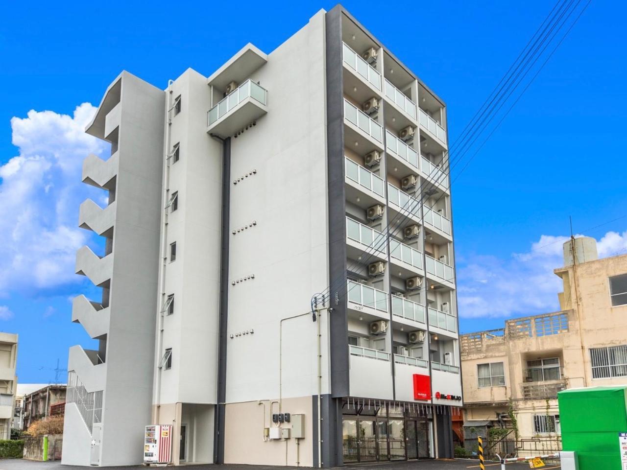 Mr. Kinjo In Gusuku Aparthotel Okinawa Exterior foto